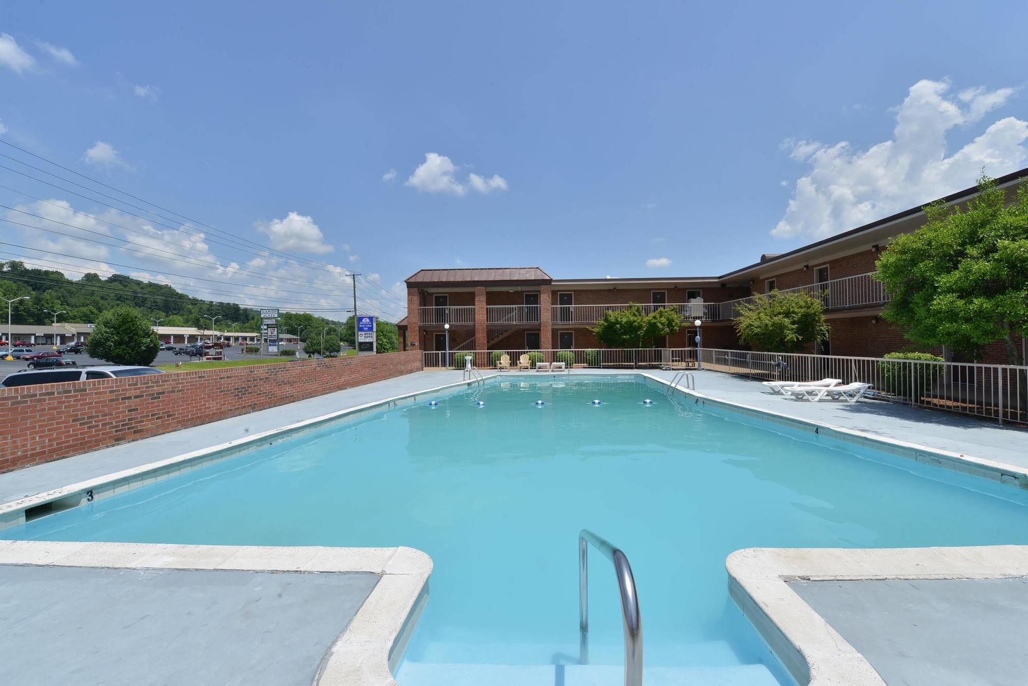 Red Roof Inn Marion, Va المظهر الخارجي الصورة